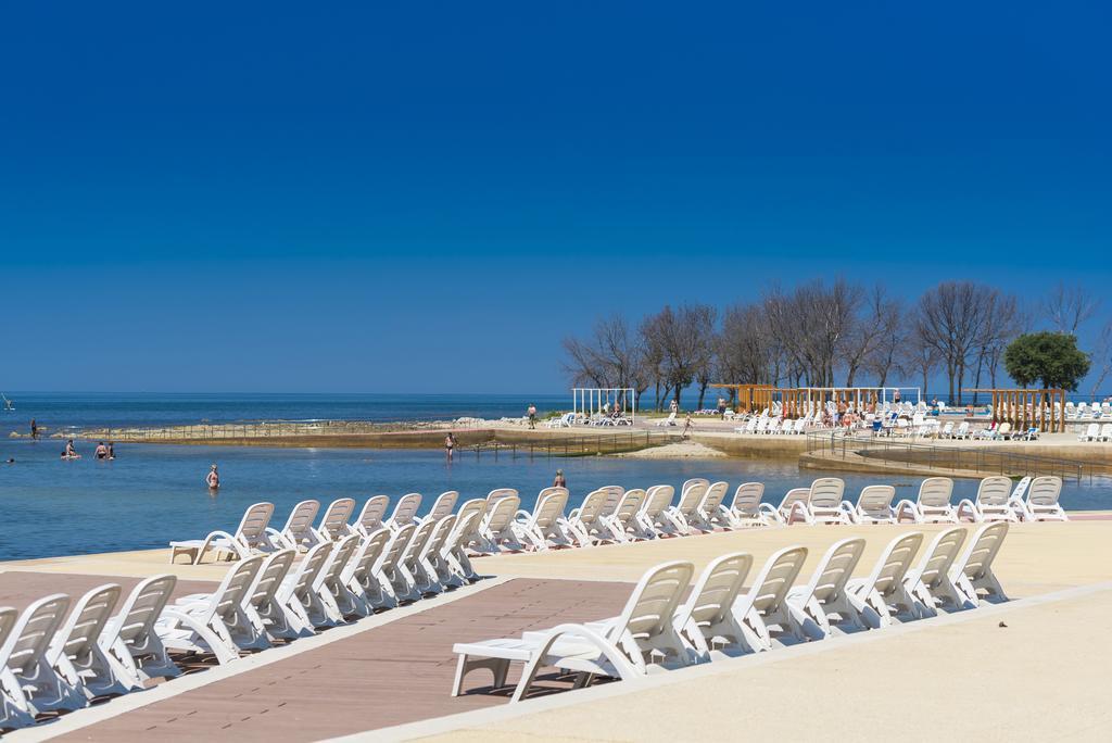 Apartments Katoro Relax Umag Exteriör bild